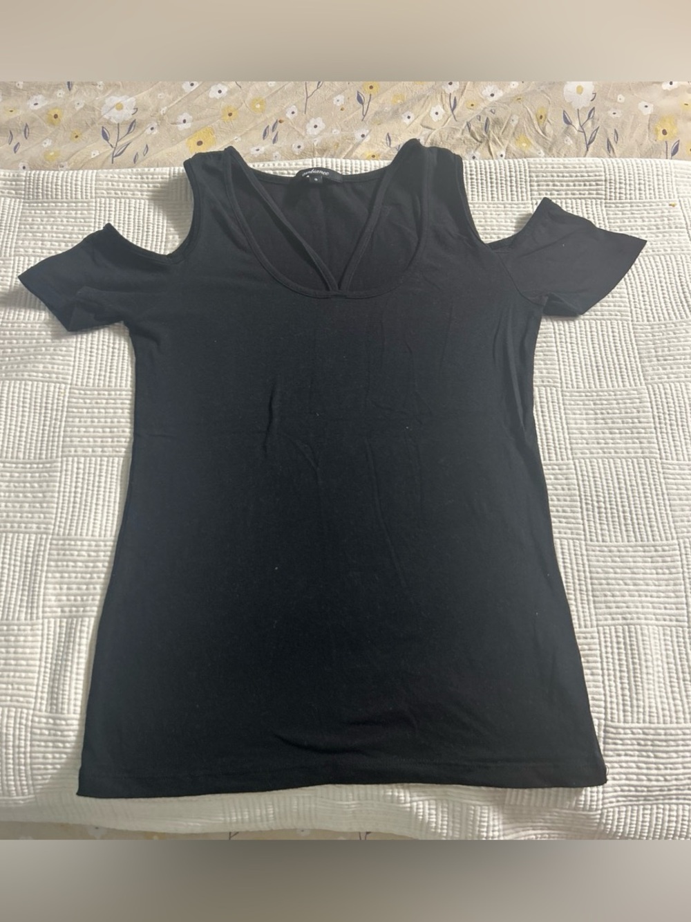 Women's Black Cold-Shoulder Scoop Neck Top